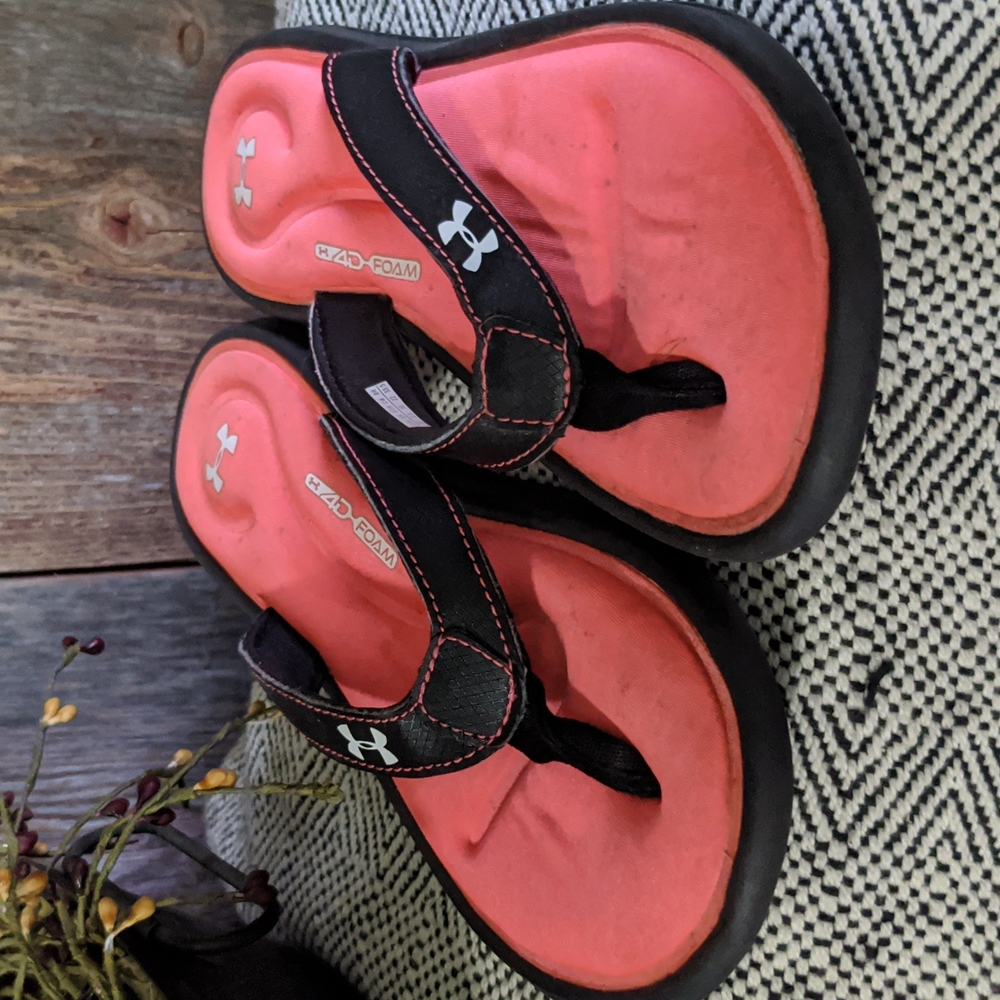 Girls size 3 Under Armour Sandles
